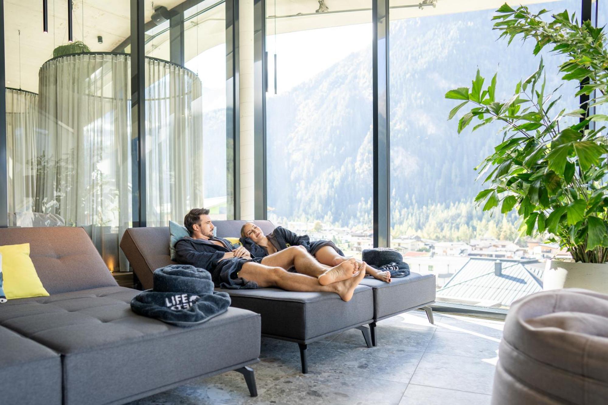 Lifesteil Aparthotel Umhausen Kültér fotó